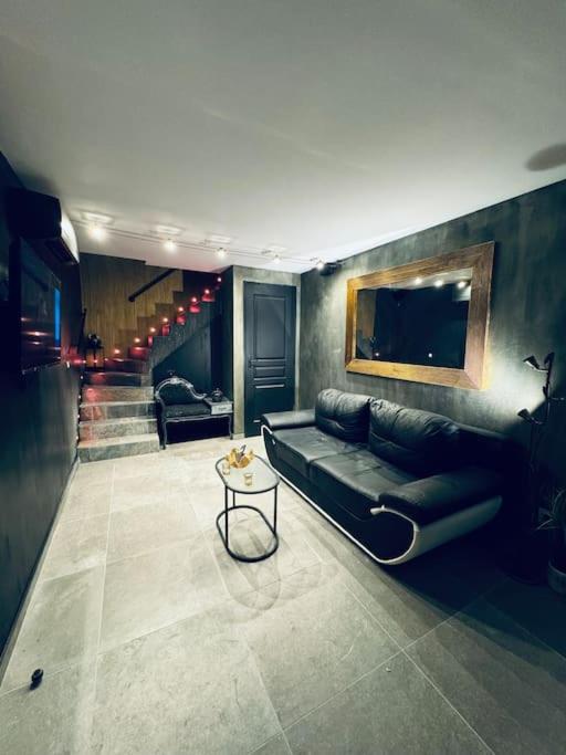 13 Nuances De Grey Jacuzzi Villa Marseille Exterior photo