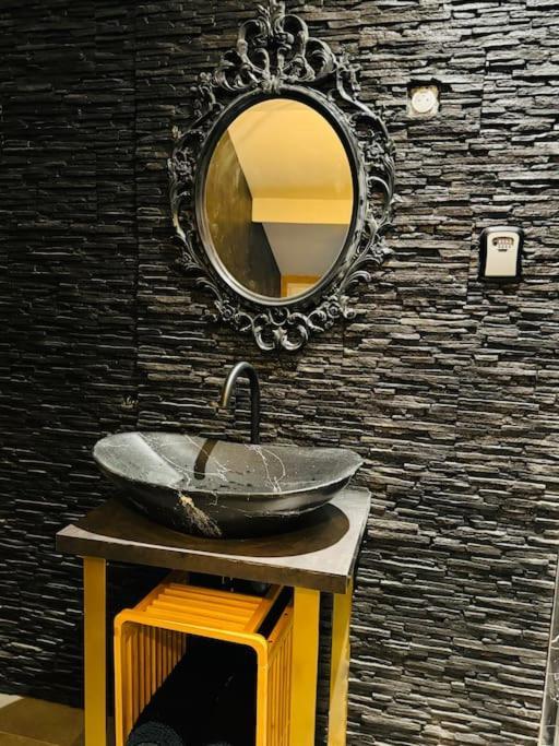 13 Nuances De Grey Jacuzzi Villa Marseille Exterior photo